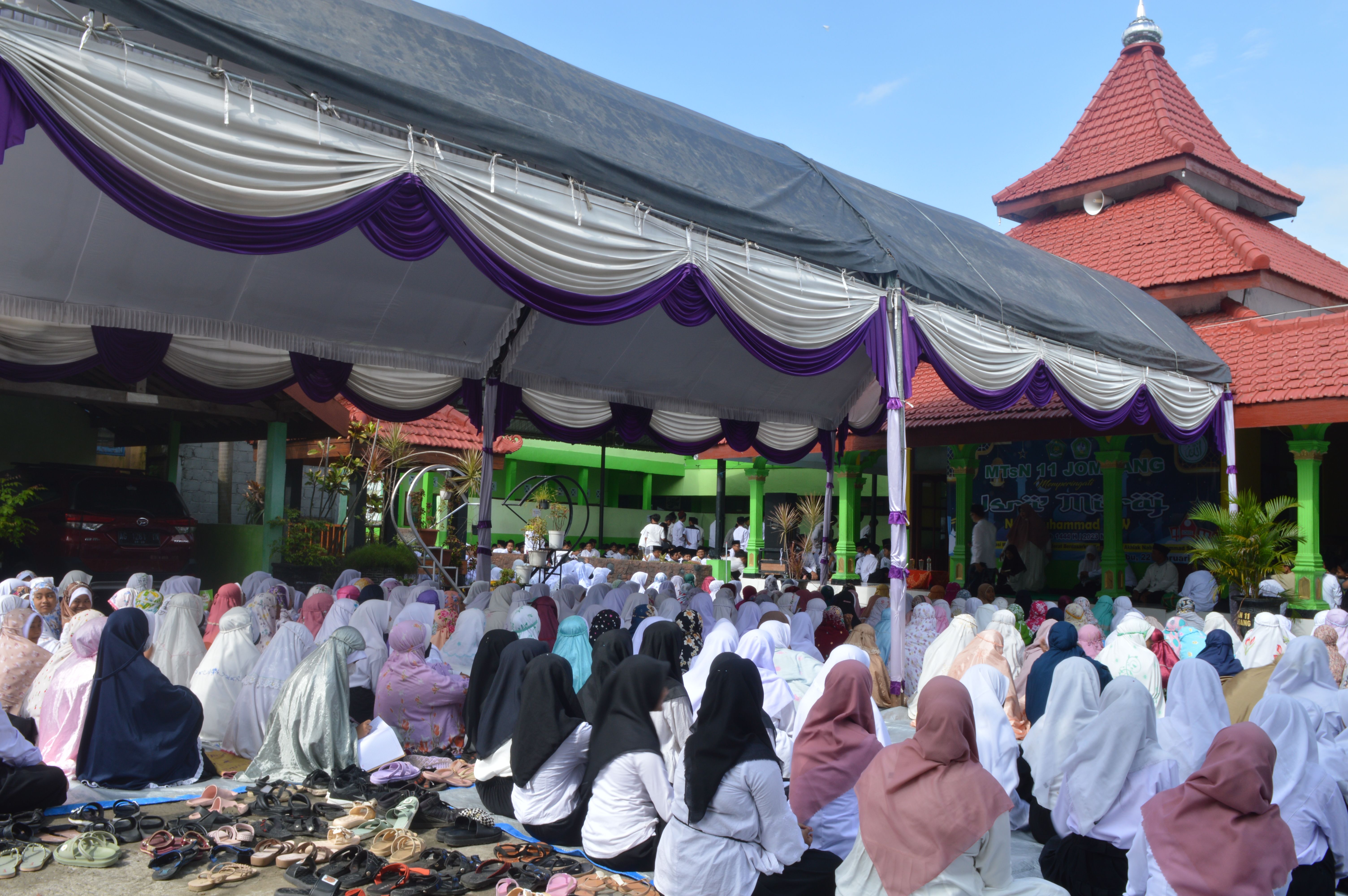 Suasana Kegiatan Isra Miraj di Masjid An Namiroh